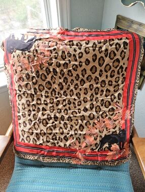 Vintage [New] Ann Taylor 100% Silk Leopard Print Black Puma 26x26 Scarf